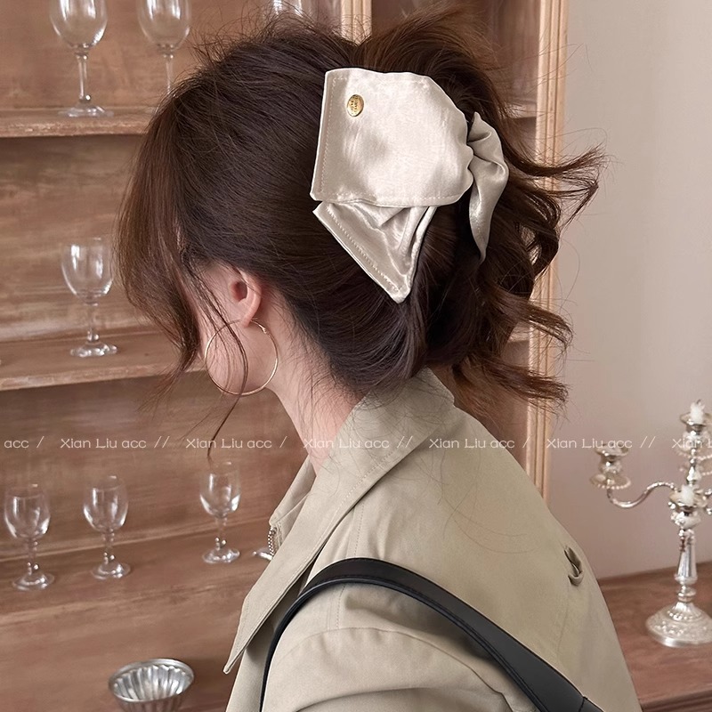 フレンチシンプルなファブリックシェルグリッパー女性用2025新しいハイエンド後頭部ヘアピン気質サメクリップヘアアクセサリー|undefined