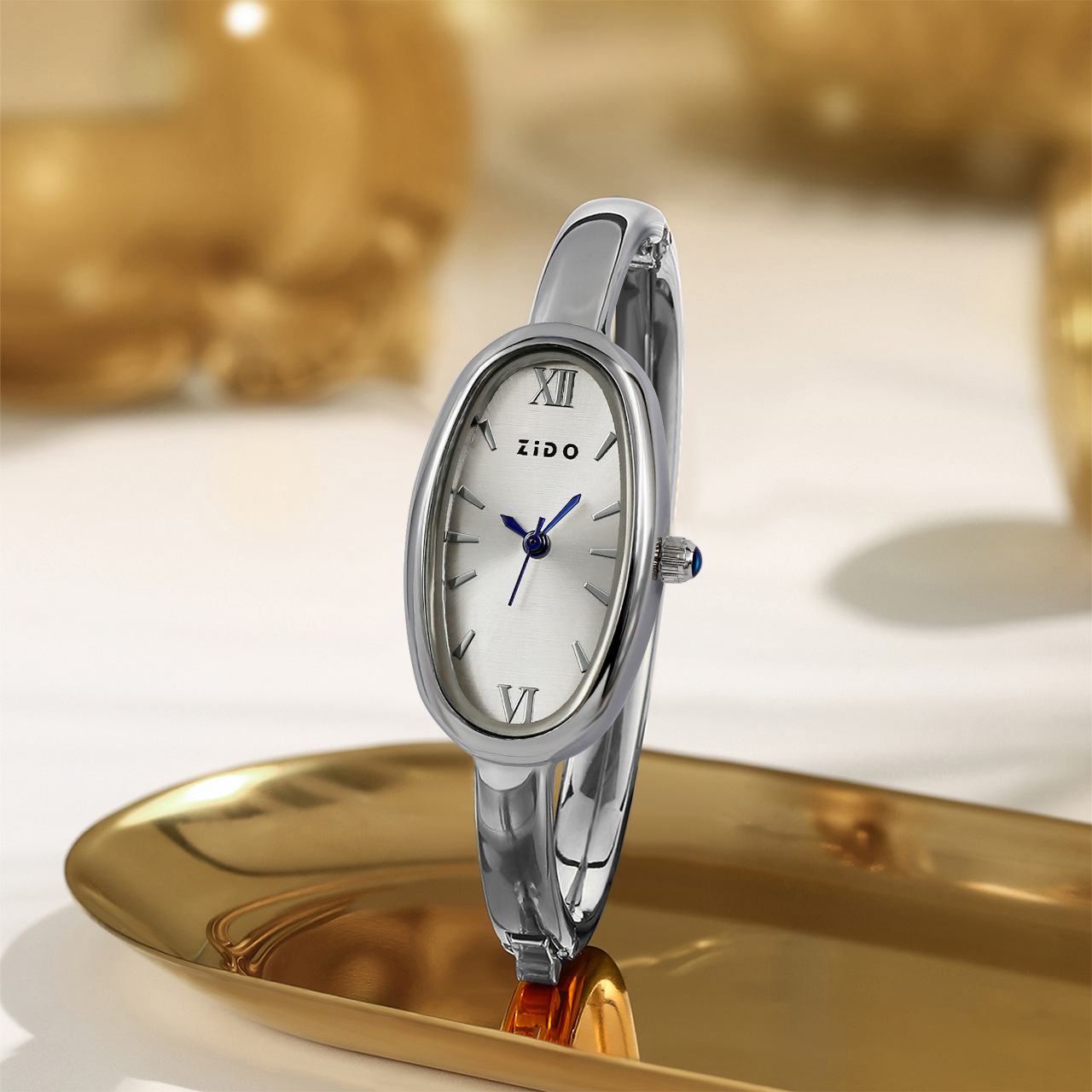 New Women's Watch Women's Rectangular Oval Retro Fashion Bracelet Watch Simple Quartz Women's Watch Wholesale