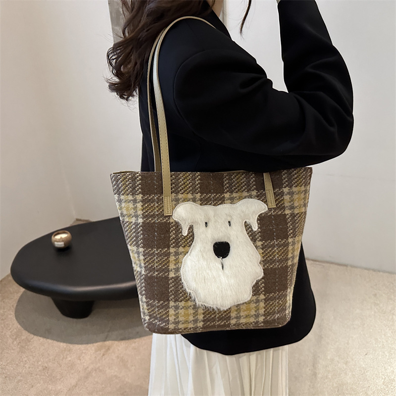 Bolso bandolera a cuadros de lana retro para mujer 2024 nuevo estilo bolso de otoño e invierno bolso de ocio de gran capacidad