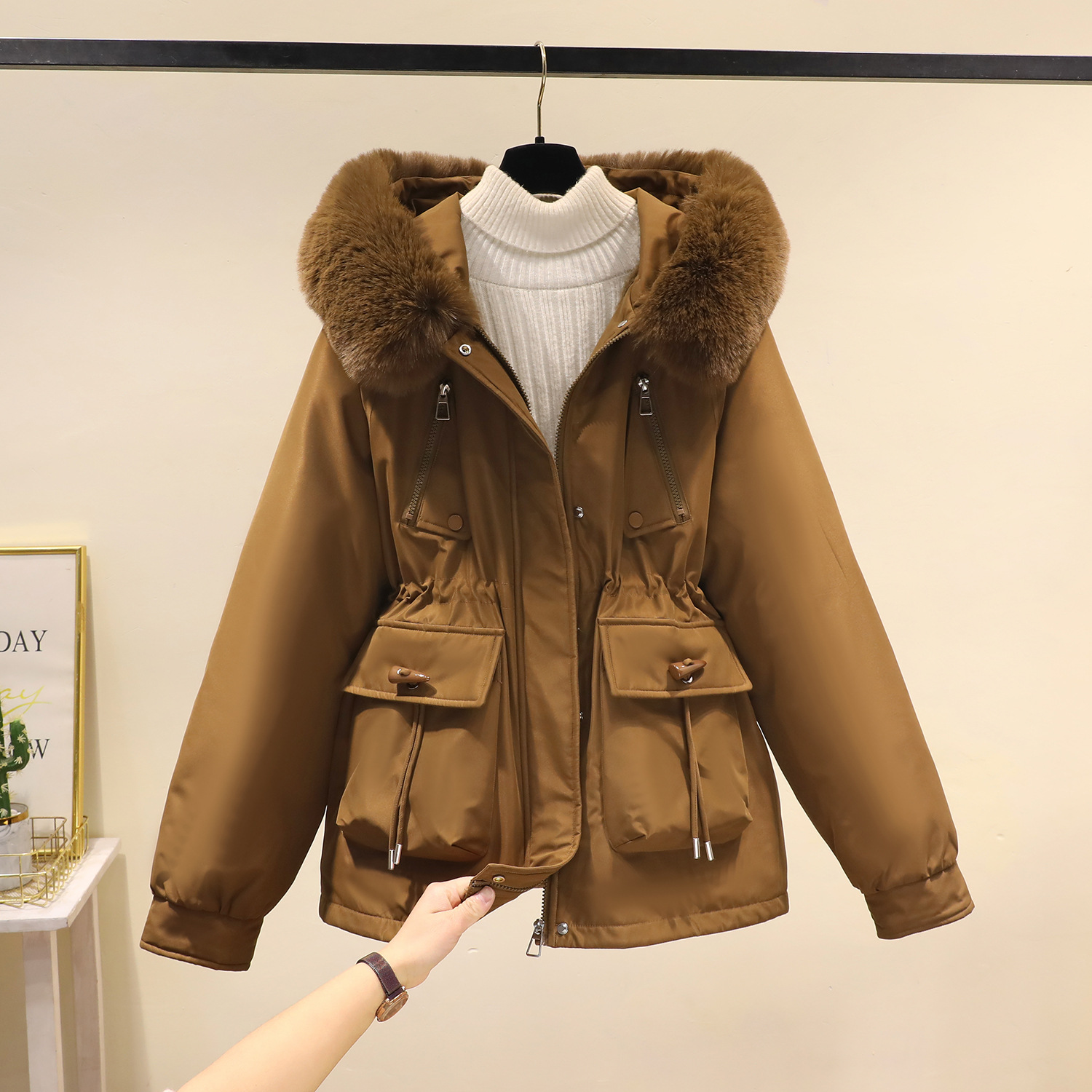 2025 Women's Autumn and Winter Horn Button Parka down Jacket Plus Velvet Womens down Parkas Jacket