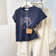 紺色の小さい象のプリントの正肩の半袖のtシャツの女性の夏のデザイン感の小さい衆の半袖のtシャツのゆったりしている上着