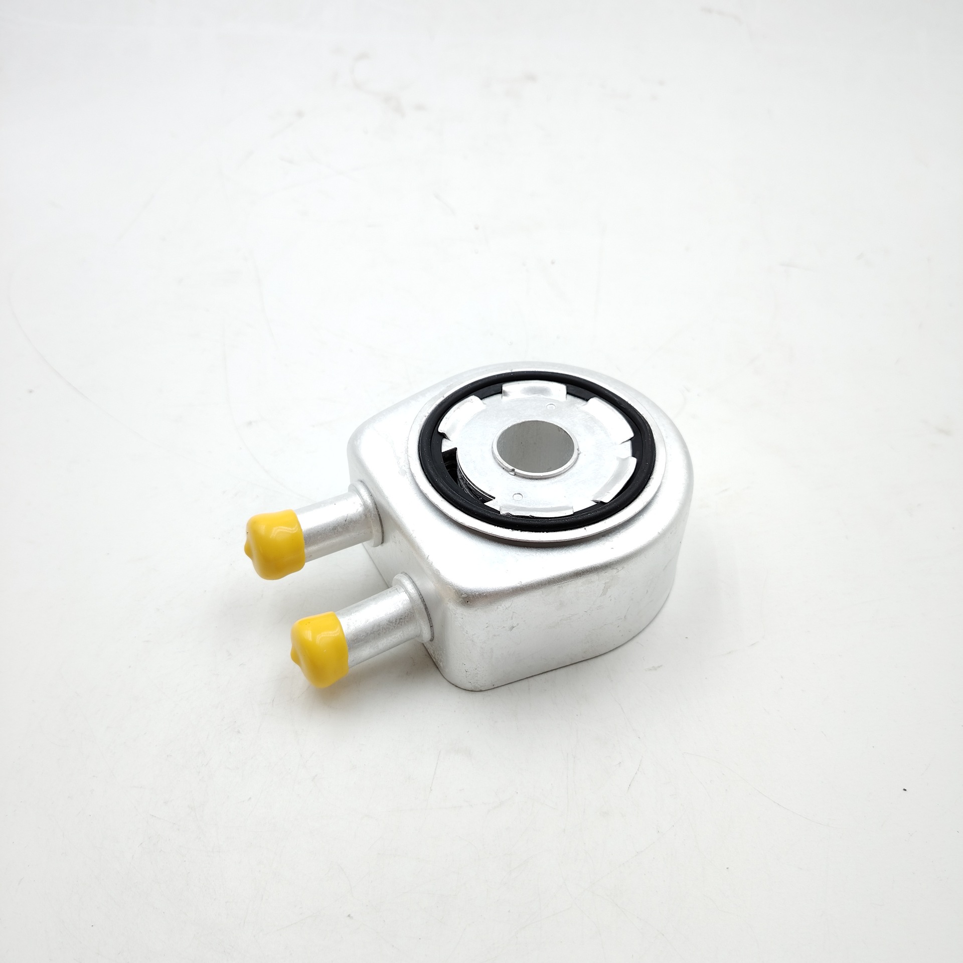 8200806731 is suitable for Renault engine oil cooler radiator