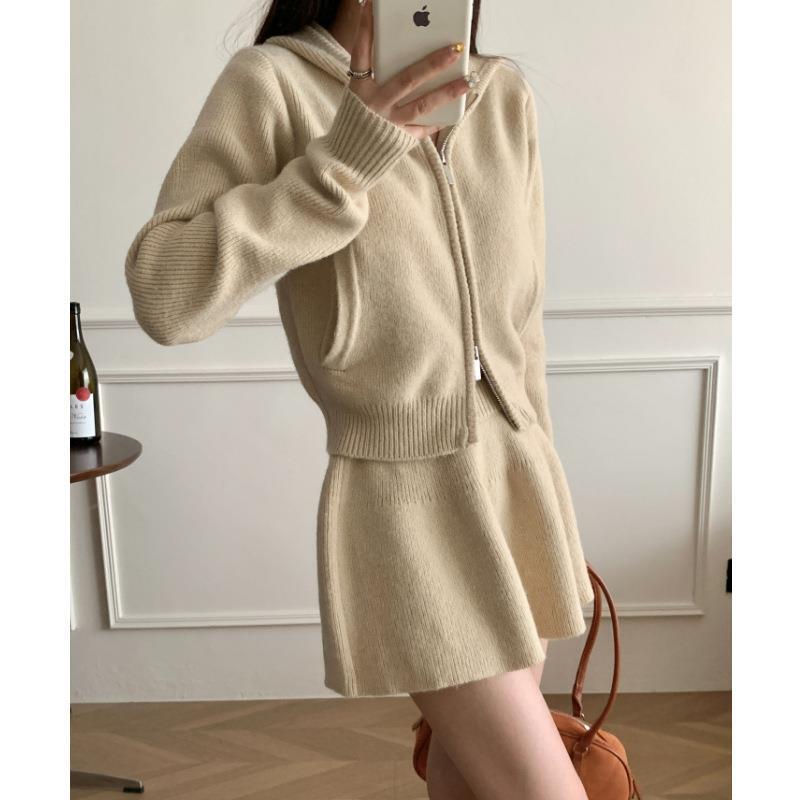 Light Oxygen No-Makeup Set 12-Pin Fluffy Minimalist Lazy Sweater Cardigan Skirt Set 2025 Autumn New