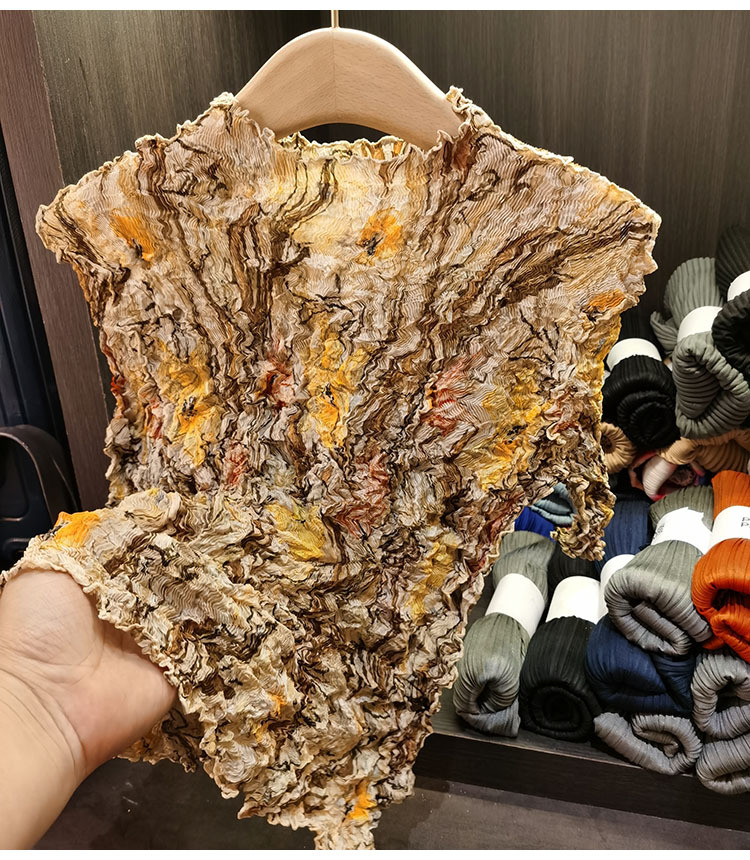 Áo thun nữ xếp ly gradient buộc dây ôm dáng — Màu tím đổi màu, Màu đen, Màu cà phê đỏ, Màu xanh nhạt dần chi tiết 14