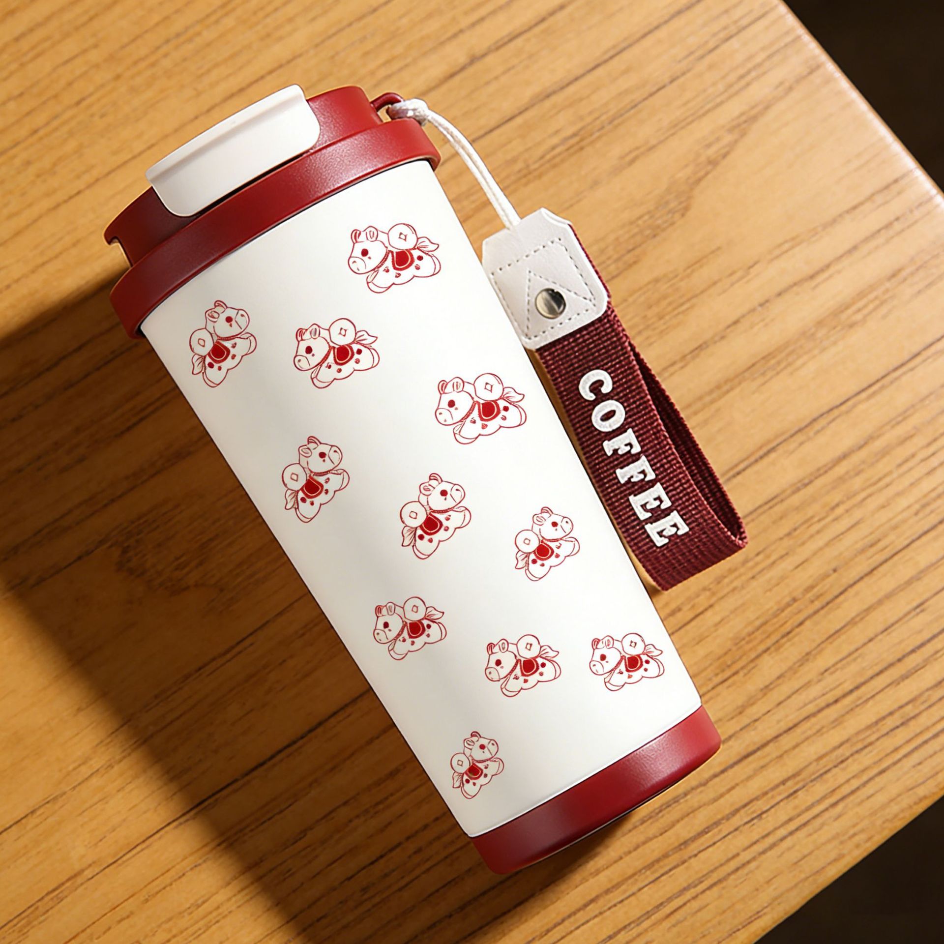 Nuevo logotipo de tazas de café aislantes para niñas de alto valor facial tazas de bebida ligeras lujosas acompañantes orquídeas tazas de agua retro rojo