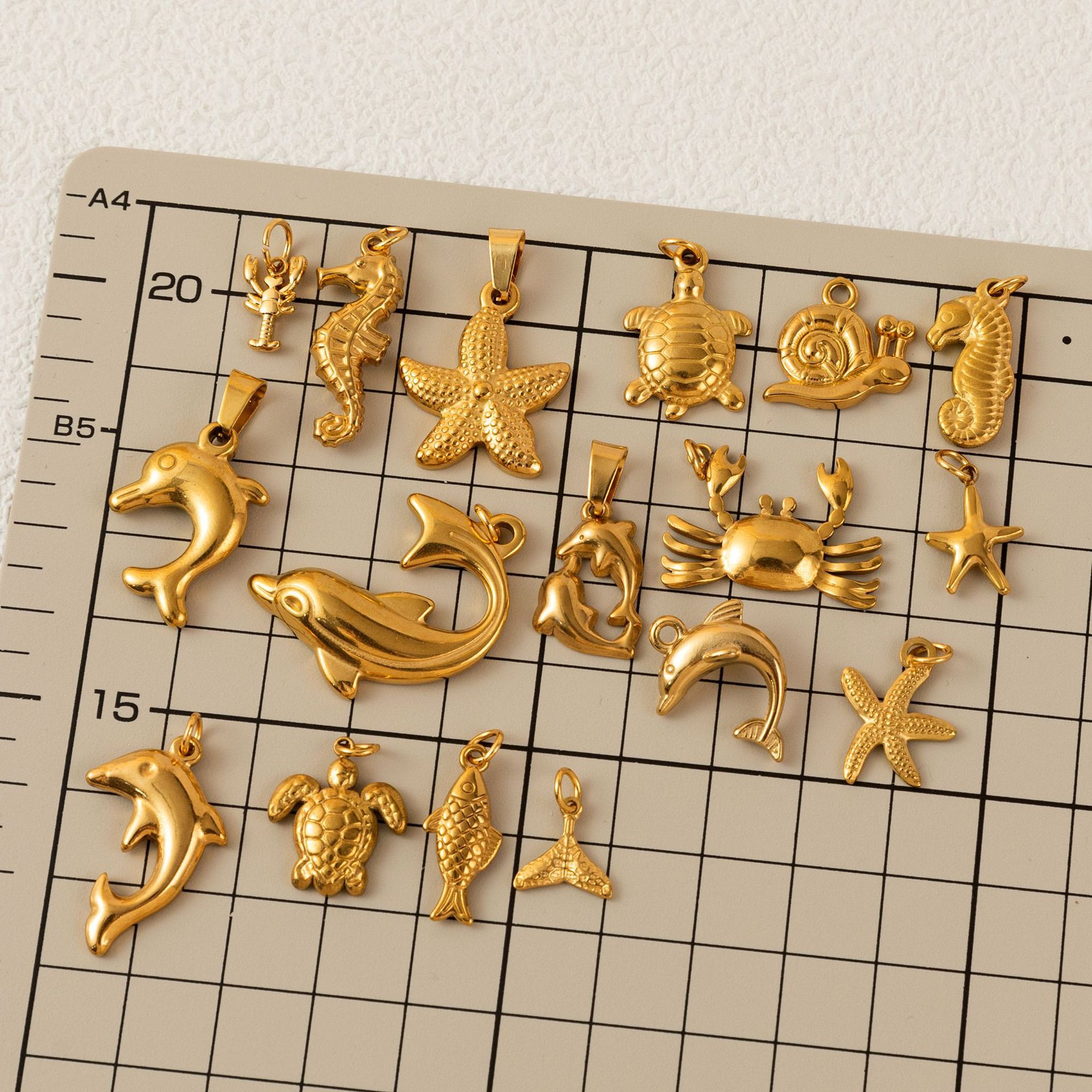4g Weight 0.03µm Gold Plating Thickness Electroplating Gold Plating Process Pendant Jewelry Making Type 14K Real Gold Plated Plating Material 1 Piece Quantity Copper Material Starfish, Dolphin, Hippocampus, Crab, Fish Pattern Marine Style, Classic Style Style Plating Craft 1 Piece Copper Starfish Dolphin Hippocampus Polished Pendant DIY Jewelry Accessories 1