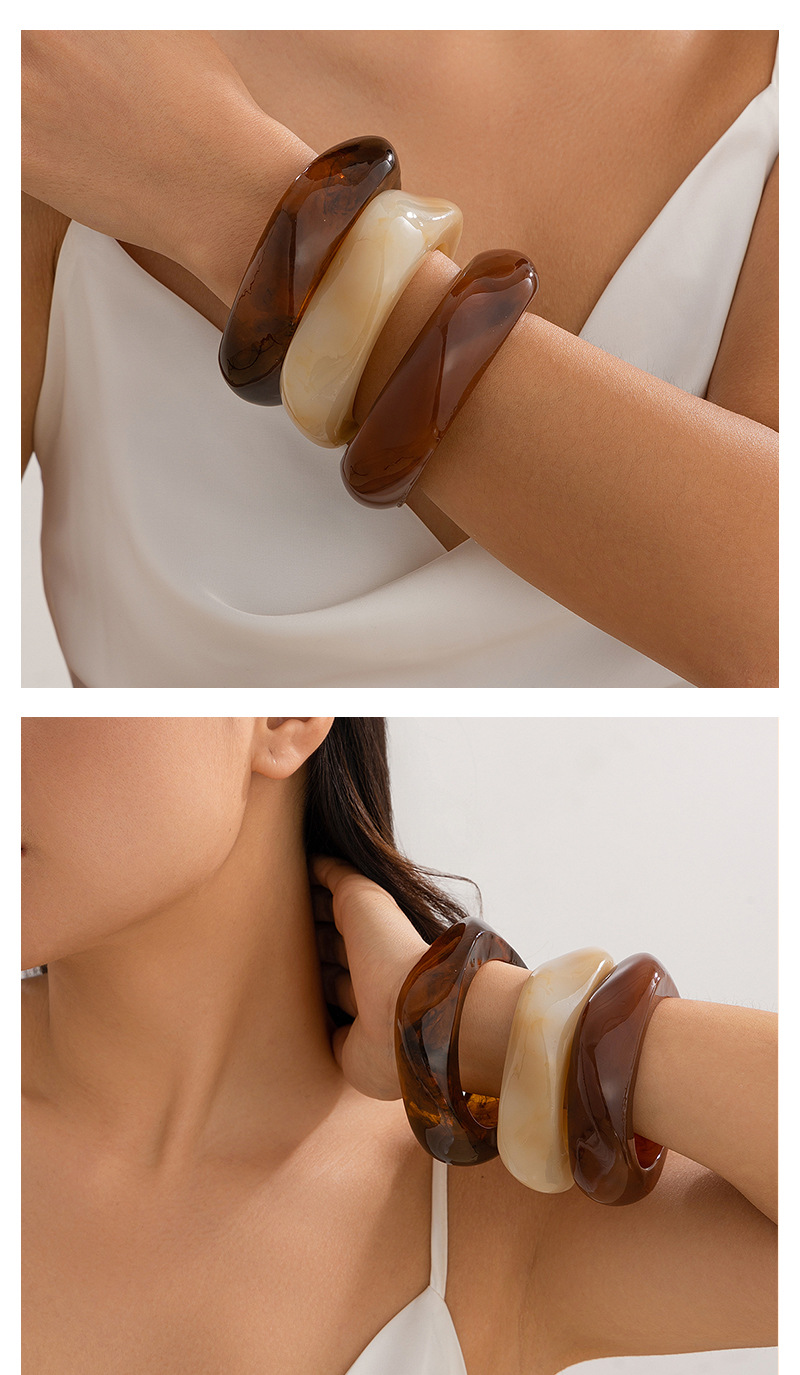 Retro Geometric Acrylic Bangles Wholesale display picture 2