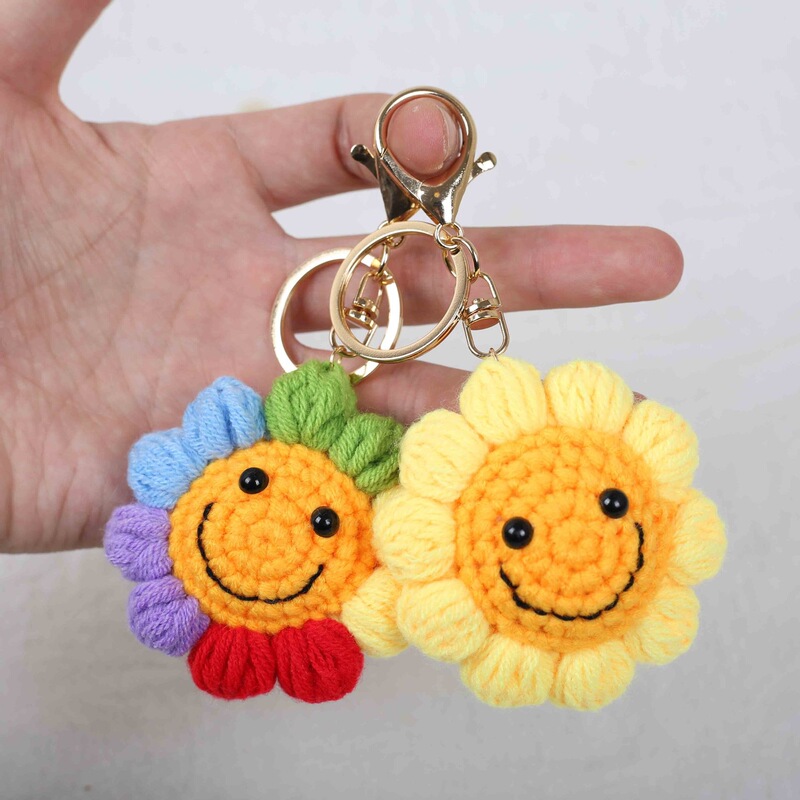 Cross-Border Handmade Crochet Smiley Face Sunflower Flower Head Sunflower Pendant Teacher's Day College Entrance Exam Yarn E18 Yiwu