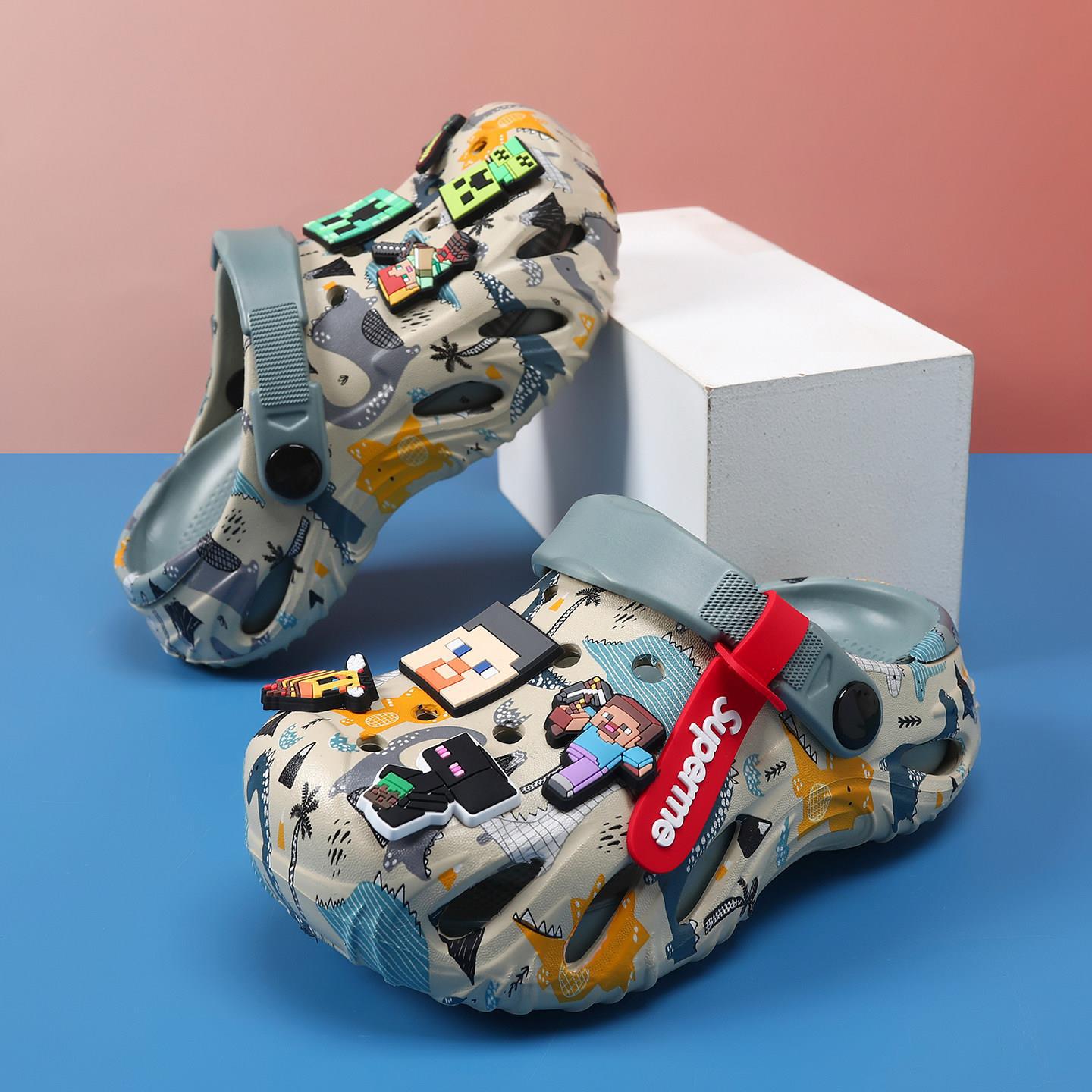 Children's fashionable Crocs-style slippers for boys