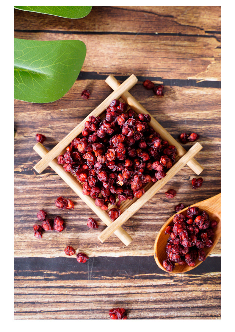 Dried Schisandra Berry 100g Changbai Mountain Wu Wei Zi Fruit Tea Loose Herbal in use
