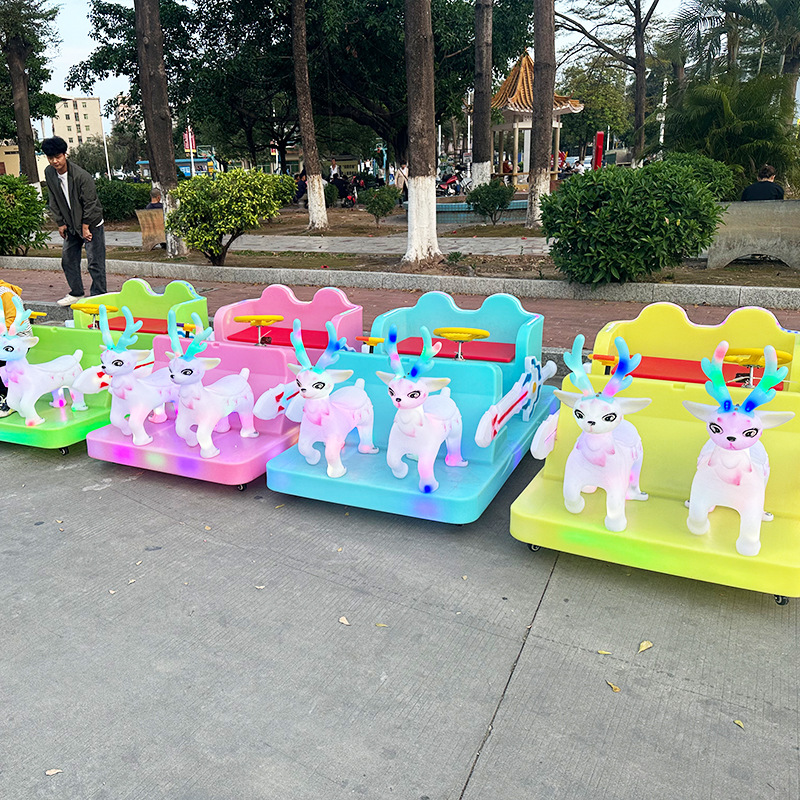 2025 nuevo coche de entretenimiento luminoso eléctrico para niños doble puesto cuadrado parque código de escaneo coche de choque de batería Shuanglu