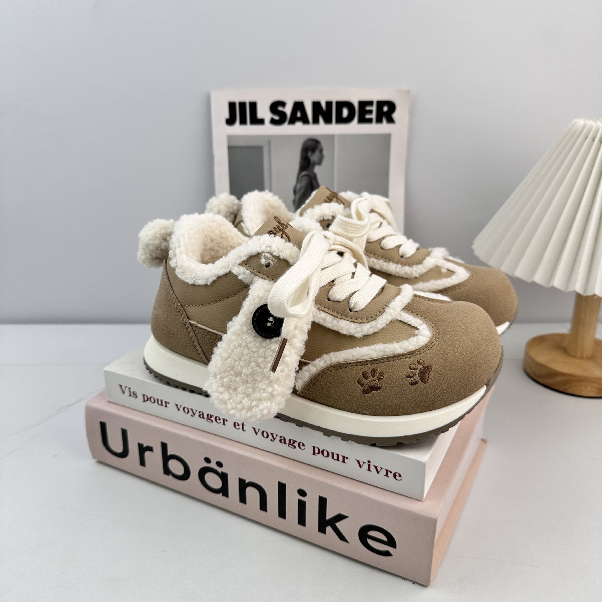 Farwave nicho de moda retro calentamiento Gump zapatos de invierno 2025 zapatos de capacitación de invierno de lana gruesa zapatos de algodón 2825M
