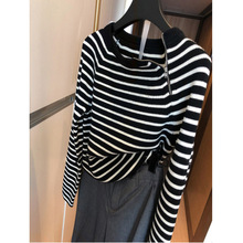 2021秋冬新款黑白条纹复领口侧拉链毛衣女羊毛设计感小众法式上衣