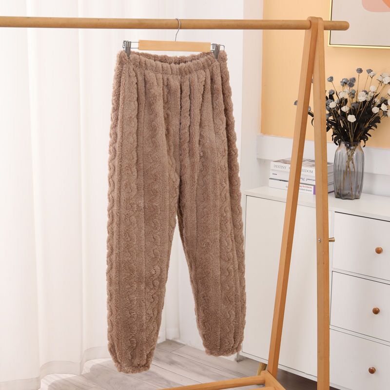 Pantalones caseros dulces se pueden usar fuera de otoño y invierno de tela de coral espesa calentamiento elástico pijamas de franela casuales