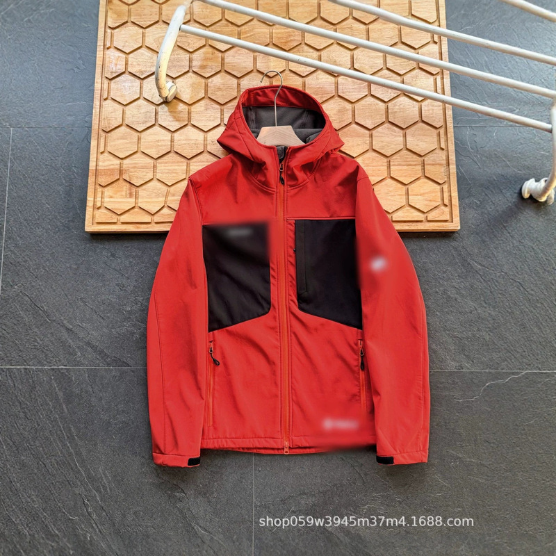 The Mammoth 8th Generation also features an anniversary edition men's outdoor fleece-lined softshell jacket