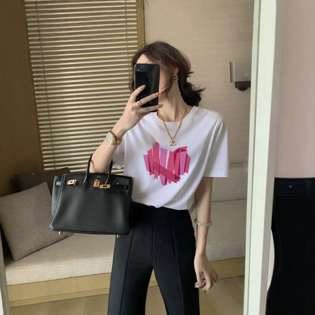 Áo thun nữ cổ tròn in hình trái tim phong cách Hàn Quốc — đen chi tiết 1
