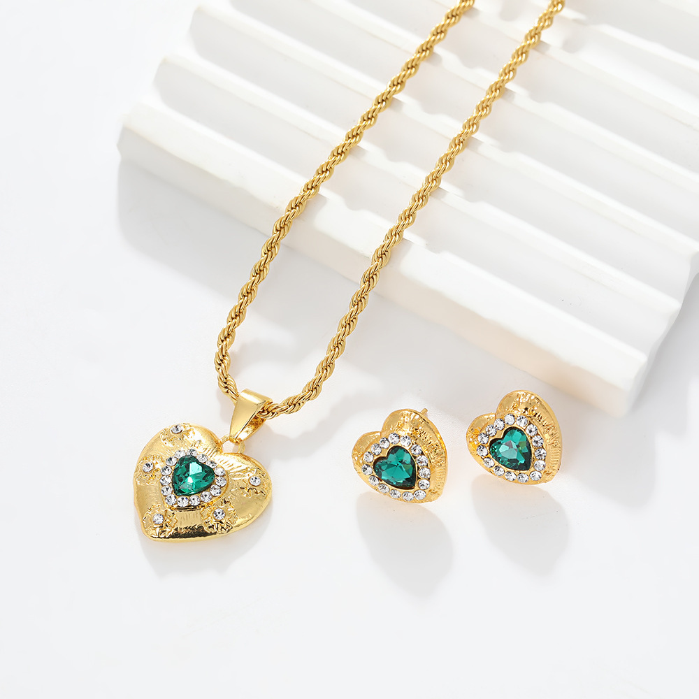 Collar de personalidad de temperamento de moda europea y americana transfronteriza Pendientes Conjunto de anillo Accesorios de cena de cercanías Conjunto de joyería de alta calidad