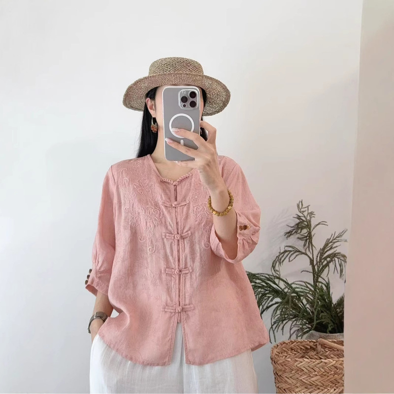2025 New Summer Style Chinese Style Retro Handmade Button Embroidery All-Inclusive Hem T-Shirt Three-Quarter Sleeve Literary Style Shirt