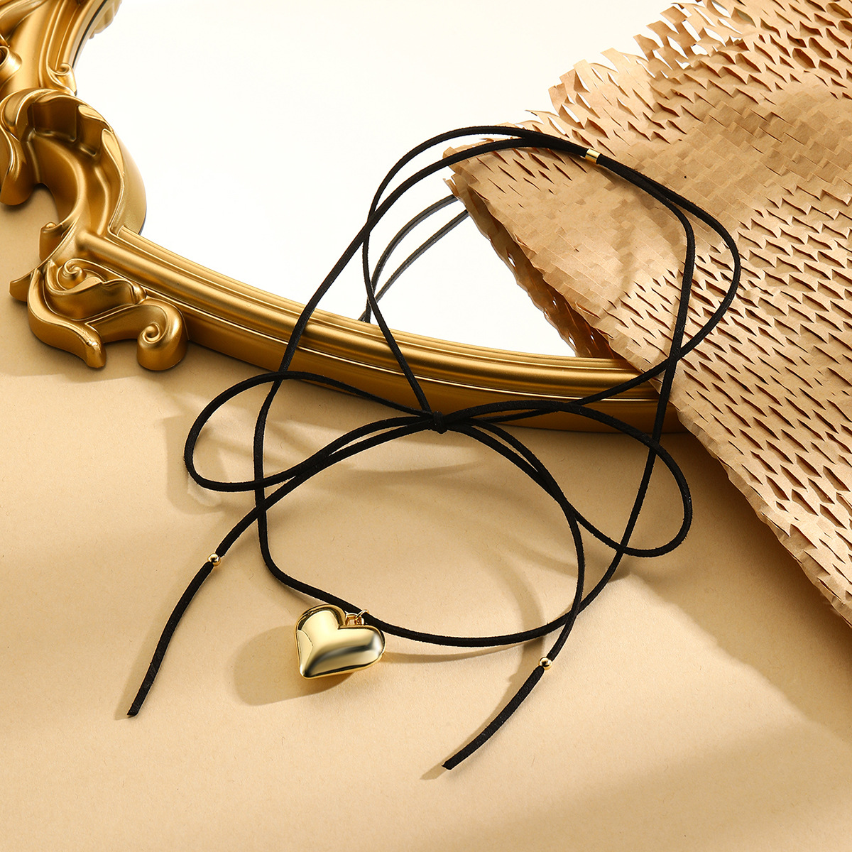 Collana con ciondolo a forma di cuore con fiocco nero, dolce e fresco, esagerata, con laccetto da collo, catena per clavicola._voghion.com