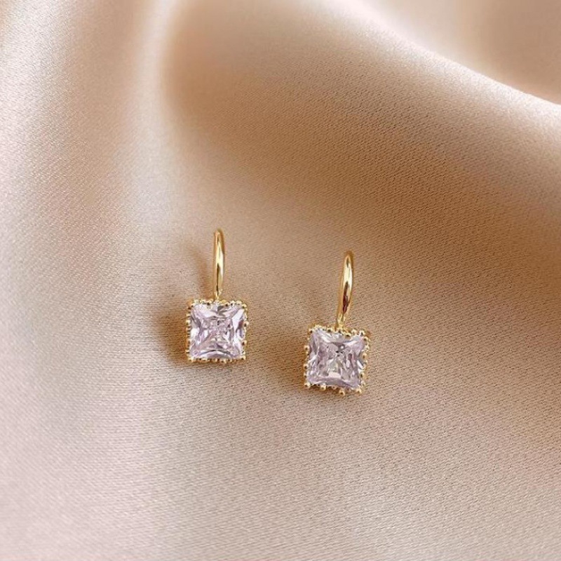 1 Pair Simple Style Square Alloy Plating Zircon Women's Earrings display picture 4