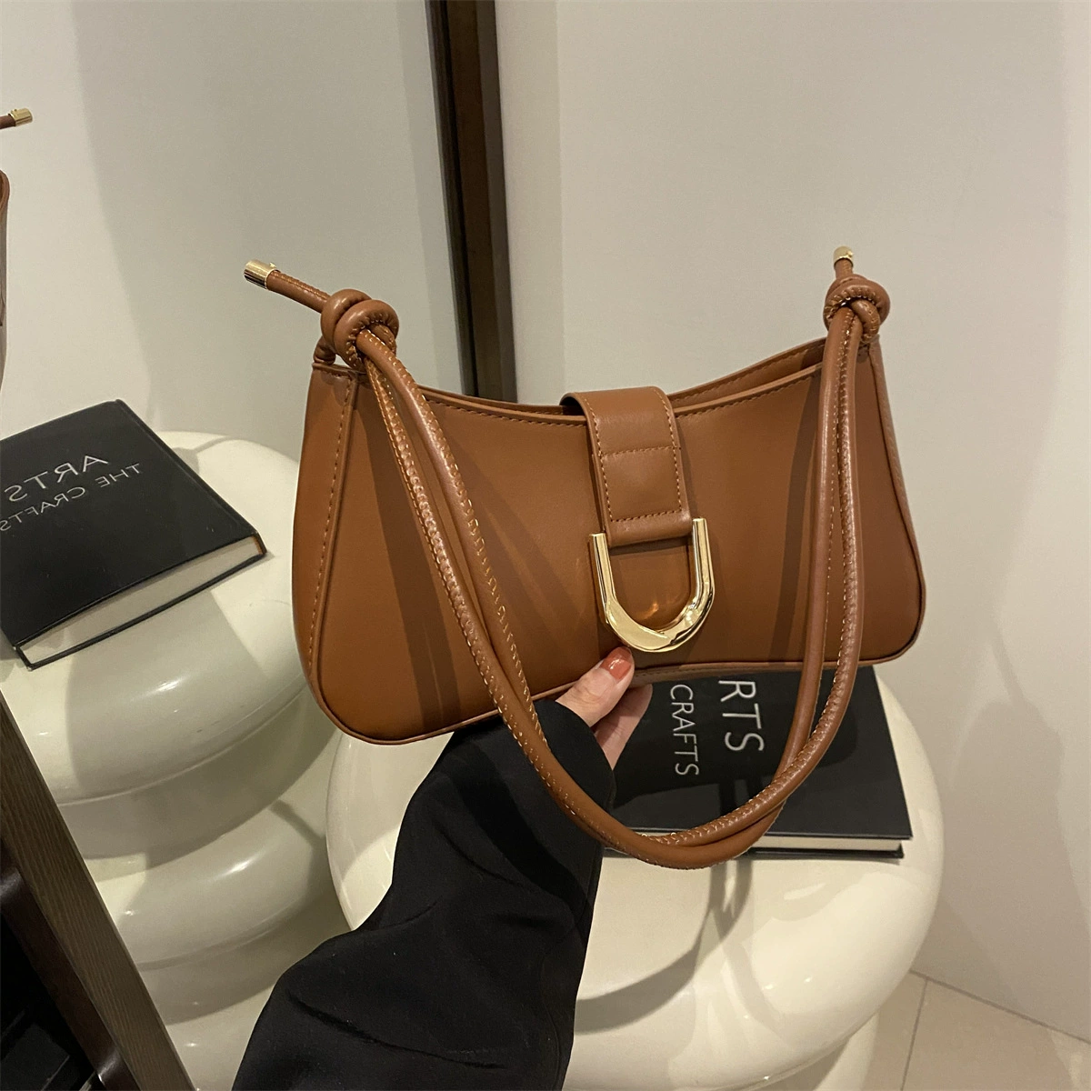 Модный качественный весной портфель подмышки, трендовая сумка-черепаха через плечо, тренд сезона, французский стиль