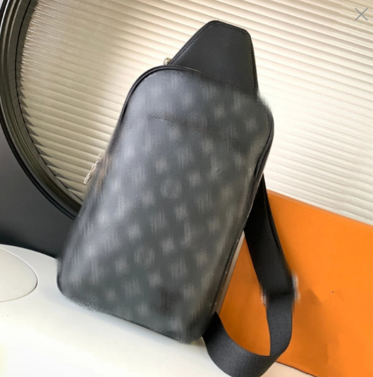 新商品の男性の胸のカバンの経典の格子のカバンのショルダーバッグの斜め掛けのショルダーバッグのファッションの胸のカバンのファッションの男性のカバンの大容量の胸のカバン|undefined