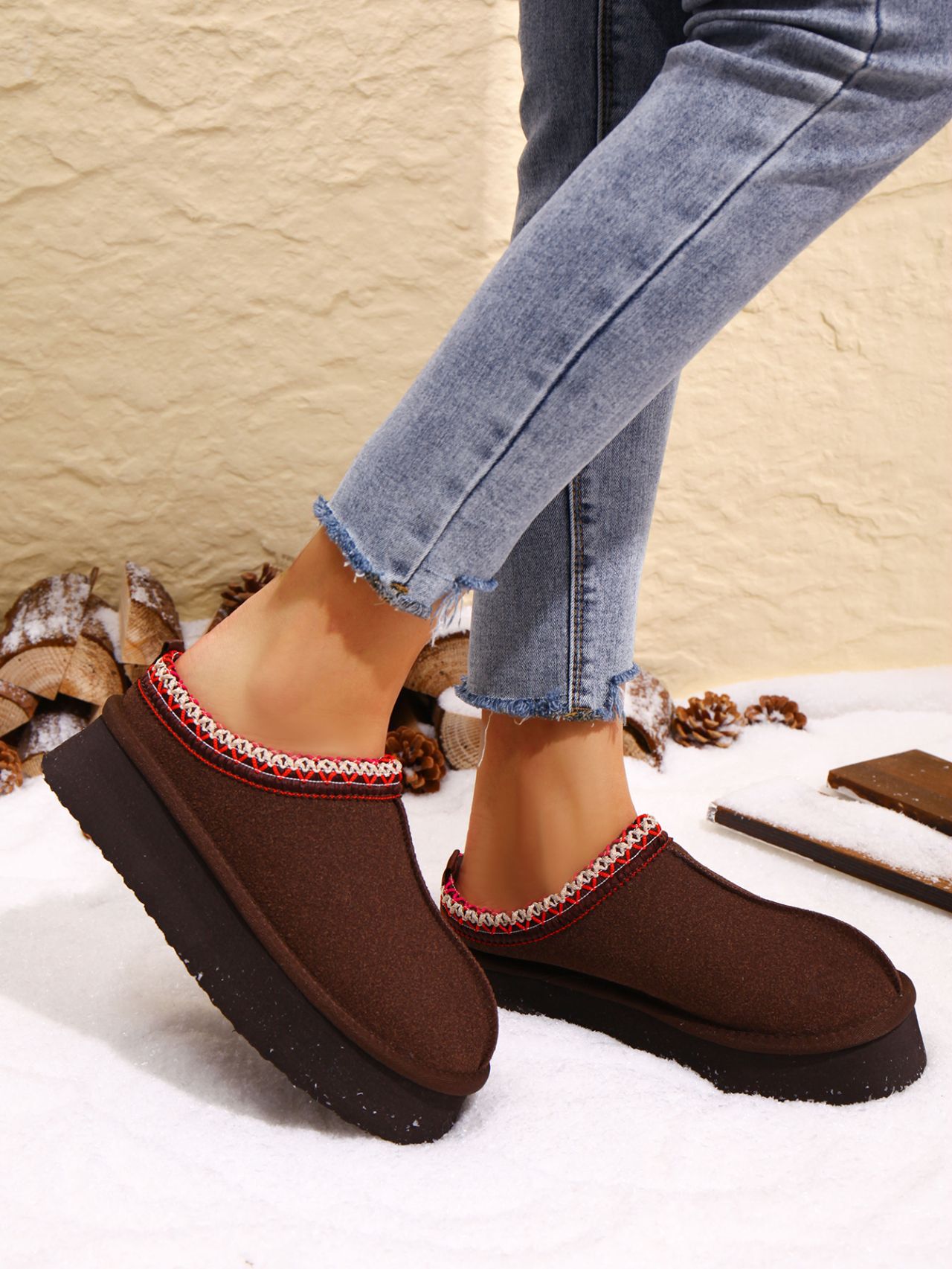 Women's Plus Size Cotton Slippers With Lace Trim And Thick Sole_voghion.com
