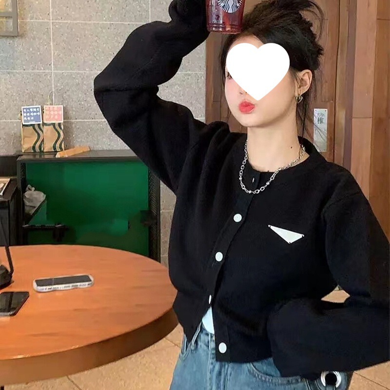 Niche Black Inner Knitwear Knitwear Women's Spring Design Lazy Style Long-sleeved Top Short Cardigan Jacket Niche Black Inner Knitwear Knitwear Women's Spring Design Lazy Style Long-sleeved Top Short Cardigan Jacket