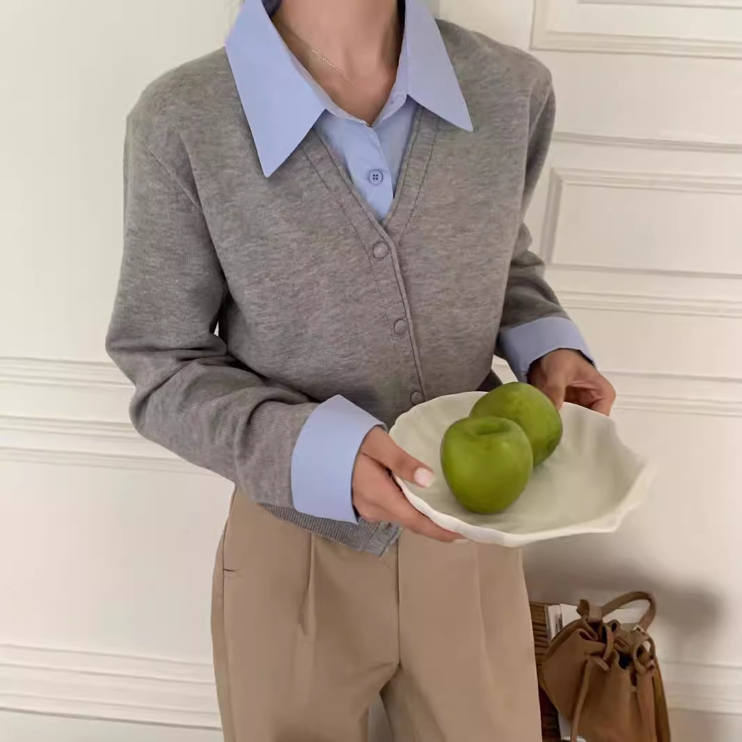 法式衬衫领拼接假两件针织上衣春秋2025新款毛衣针织开衫外套女潮