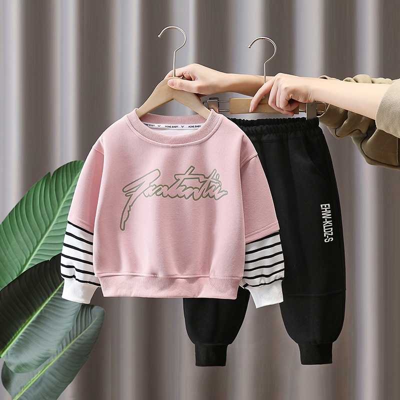 7836 traje de suéter para niños, chico de estilo occidental, moda de primavera y otoño, uso fresco, nuevo traje de dos piezas coreano de primavera 2025