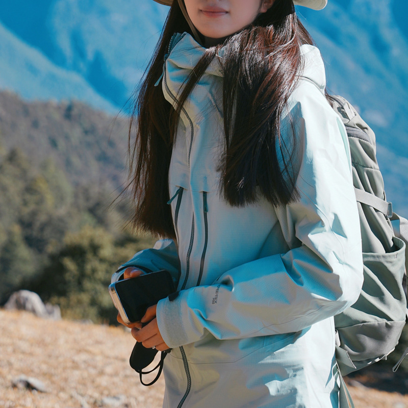 男性と女性のためのアウトドアスポーツハードシェルジャケット、防風防水ジャケット、キャンプ登山服、完全に縫製されたラミネートされた単層ジャケット|undefined