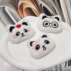 卡通毛绒熊猫玩偶胸针包包帽子围巾头饰服装鞋袜辅料配件批发