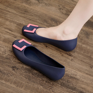2025 New Summer Sandals for Women, Fashionable Outer Wear, Shallow Mouth, Toe-Toe Flat Beach Non-Slip Wear-Resistant Jelly Sandals