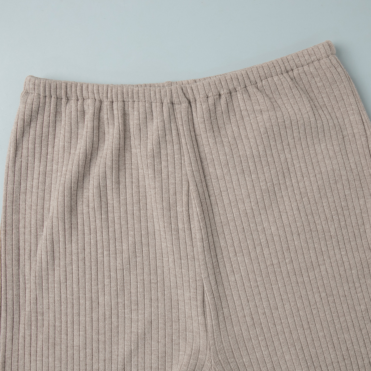 Dames gebreide tweedelige set met v-hals en ribbelstructuur_voghion.com