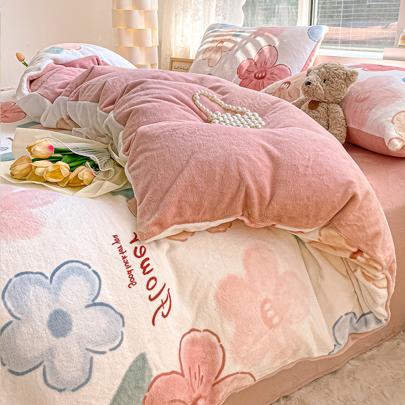 Invierno engrosado y cálido de terciopelo de leche de cuatro piezas conjunto 2025 nuevo pequeño fresco de coral sábanas cubiertas de cama