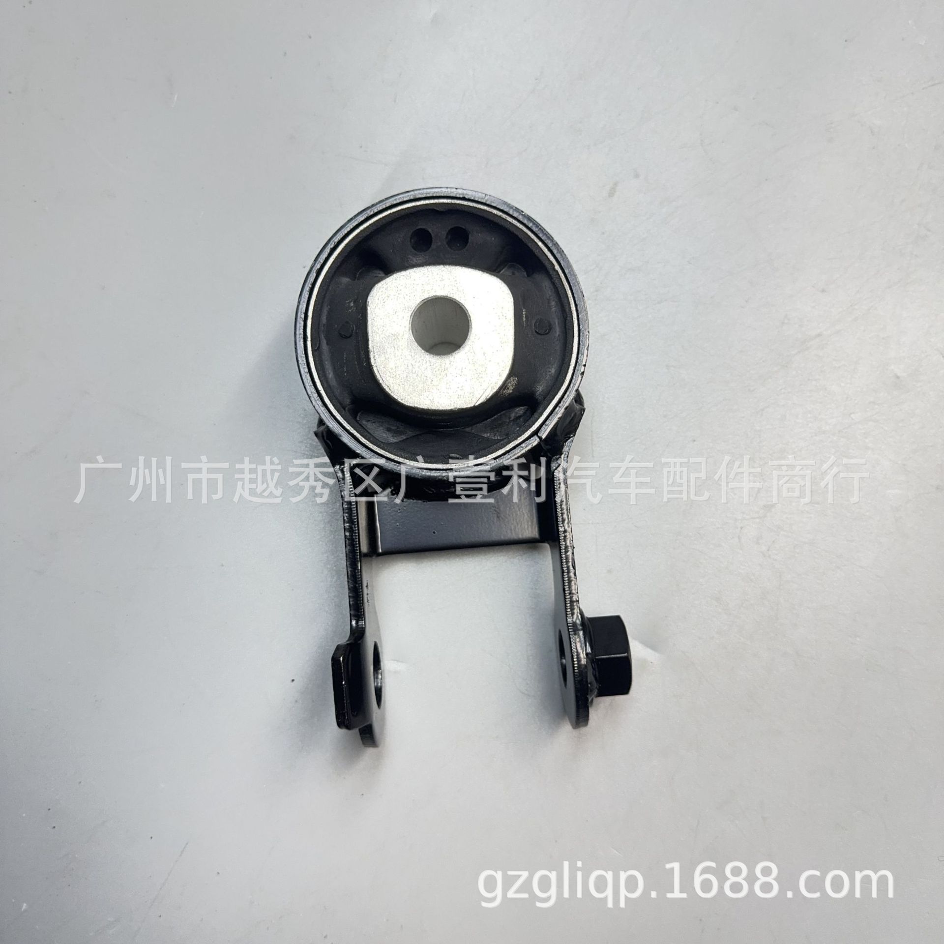Applicable 12363-0M050 12363-21060 12363-0M020 yaris NCP90 upper right foot glue