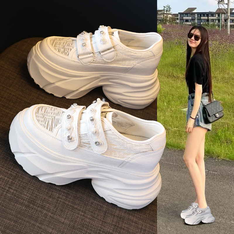 Giày sneaker nữ đế dày chunky, mặt lưới thoáng khí, gắn đá, dán Velcro — Màu trắng