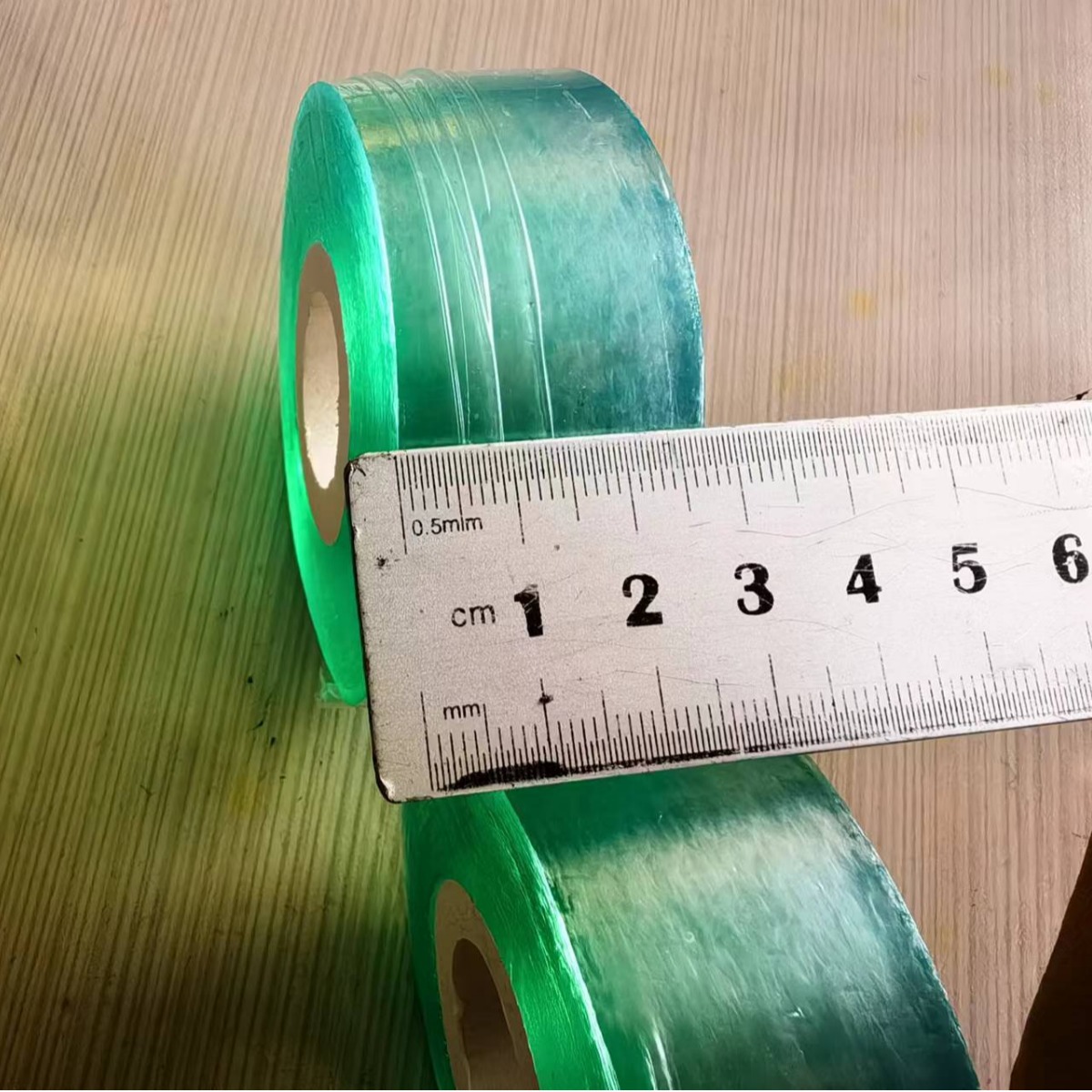 厂家直销兰色PVC缠绕膜电线膜包装膜嫁接膜