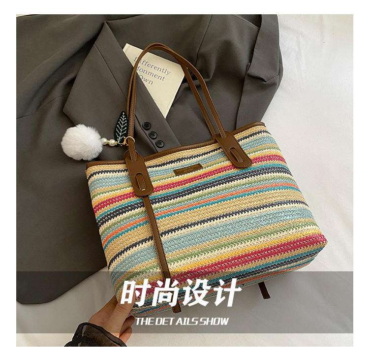 This is a new 2025 summer beach-style women's bag with a simple and versatile hand-held design. It's a single-shoulder vacation woven bag Application Scenario