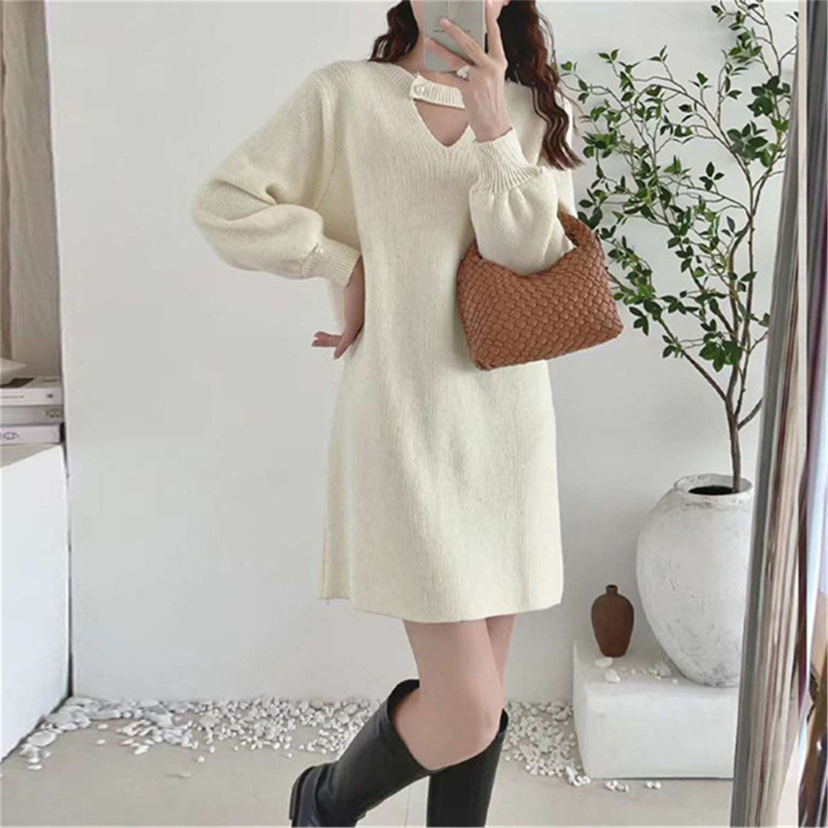 Long red knitted demi-season design sweater