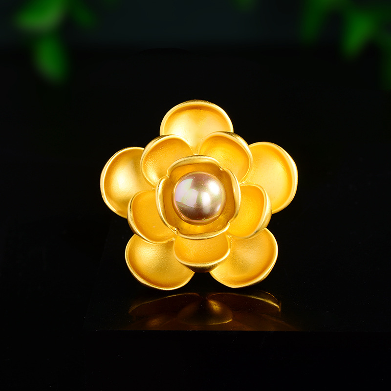 Neue, exklusive Damenbrosche mit goldener Perle und Kamelie im europäischen und amerikanischen Stil, inspiriert von Chanel_voghion.com