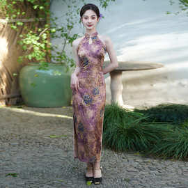 2026新款国风新中式旗袍裙女紫色风情烫金花色旗袍女夏季挂脖旗袍