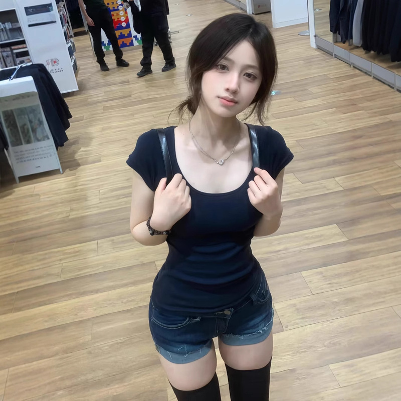 Shoulder Short-sleeved T-shirt Women's Summer U-collar New 2025 Simple White All-match Top Slim-fit Figure for Pure Style
