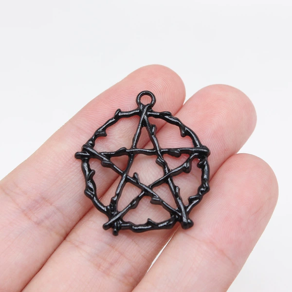 Branch five-pointed star D11635_28x26mm