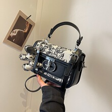 �W�t�|��С���OӋ����2024�¿�Ů�����аٴ�б����r������С����