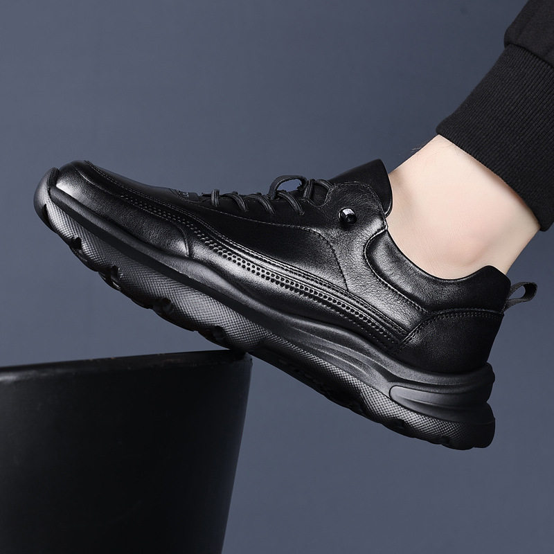 Giày sneaker nam da bò lớp đầu, đế xốp nhẹ, gót 3,5 cm — màu đen