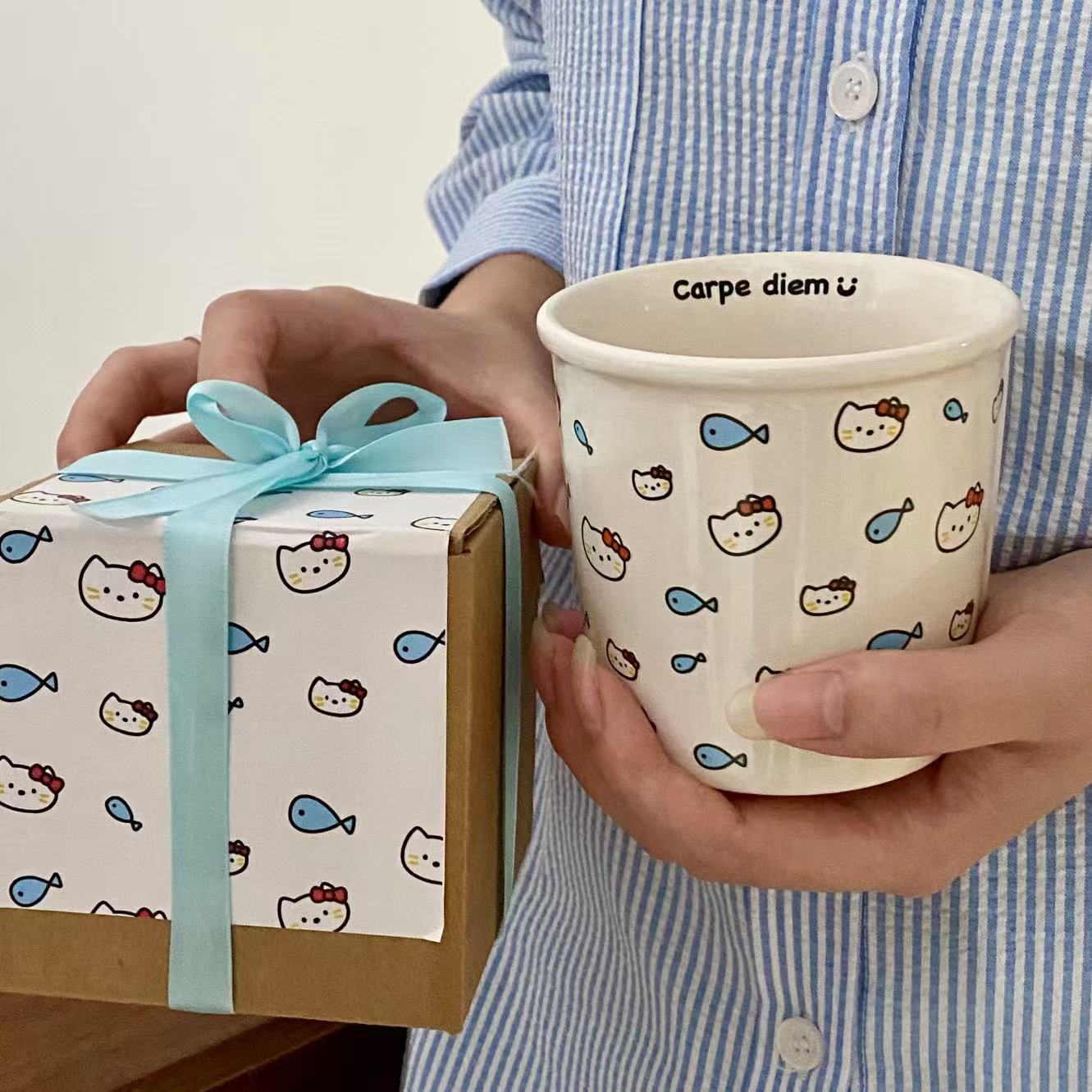 Taza de cerámica con diseño de gato comiendo pescado - Forma de vaso de papel - Para sostener con la mano - Para café, agua y cumpleaños - Estilo Instagram