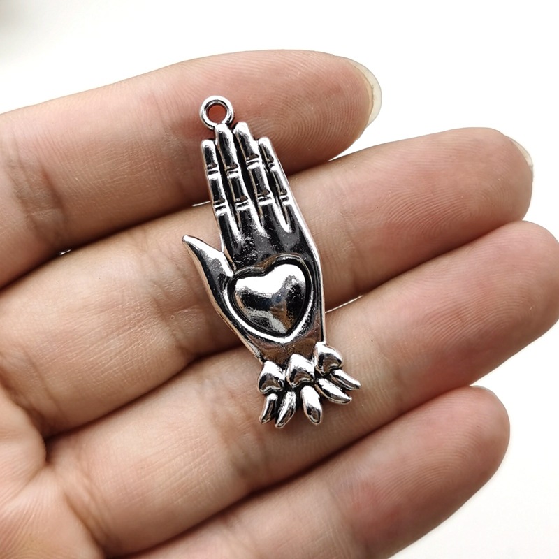 1 Piece Alloy Palm Pendant display picture 4