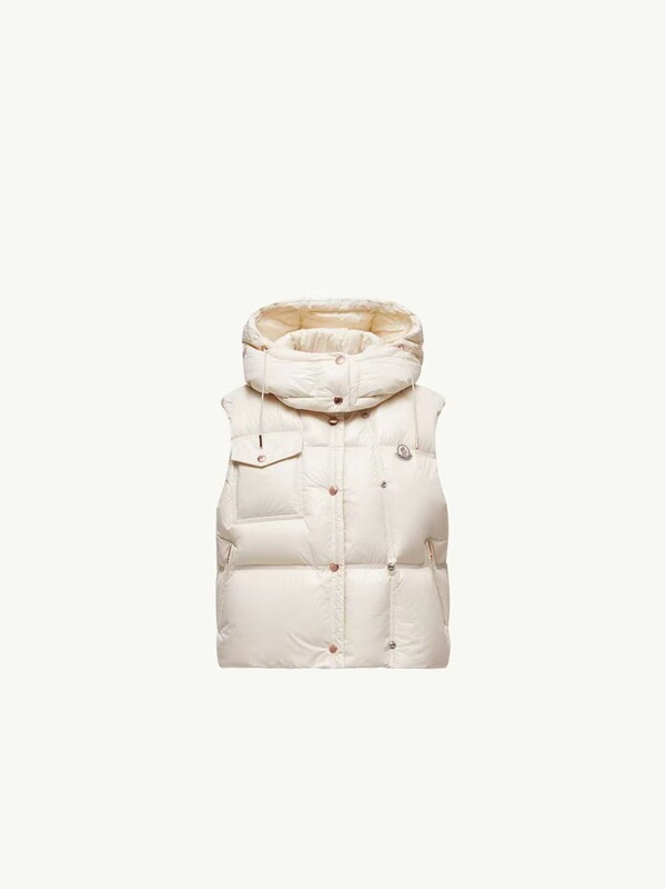 Mengjia in-stock original label Xiaohongshu influencer style 90% white duck down puffer down jacket vest with all three tags intact Mengjia in-stock original label Xiaohongshu influencer style 90% white duck down puffer down jacket vest with all three tags intact