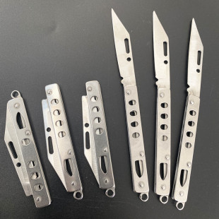 Folding small steel knife with hole portable knife 1 yuan Shop 2 yuan shop supply wholesale